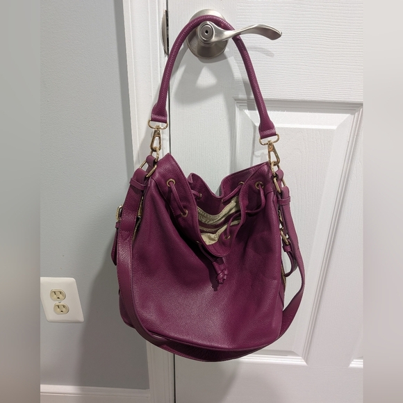 Ora Delphine Berry Pink Pebbled Leather Convertible Claire Bucket Handbag - Picture 2 of 11